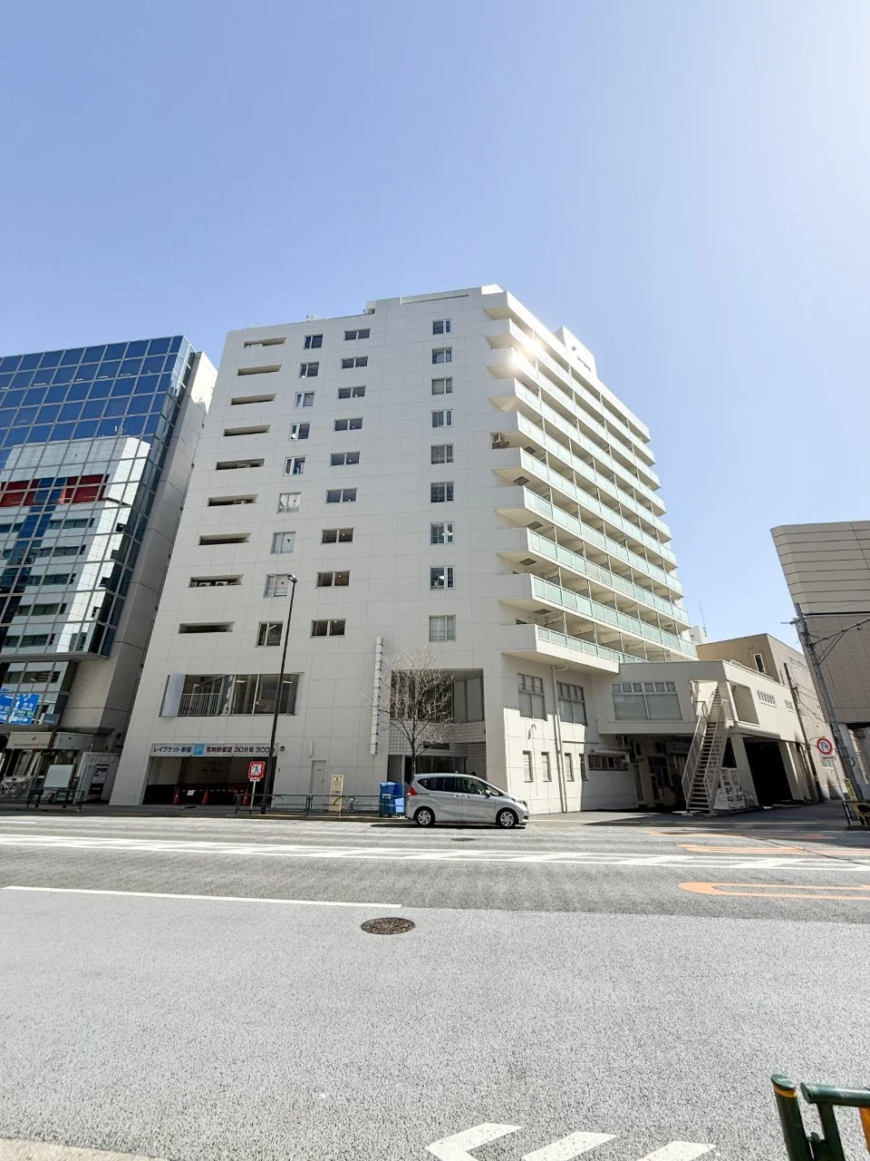 レイフラット新宿 4 オフィスビル外観 2