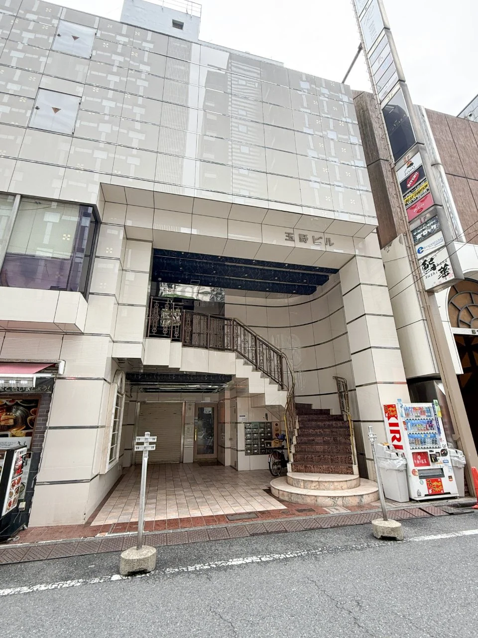 玉野ビル 5 エントランス 3