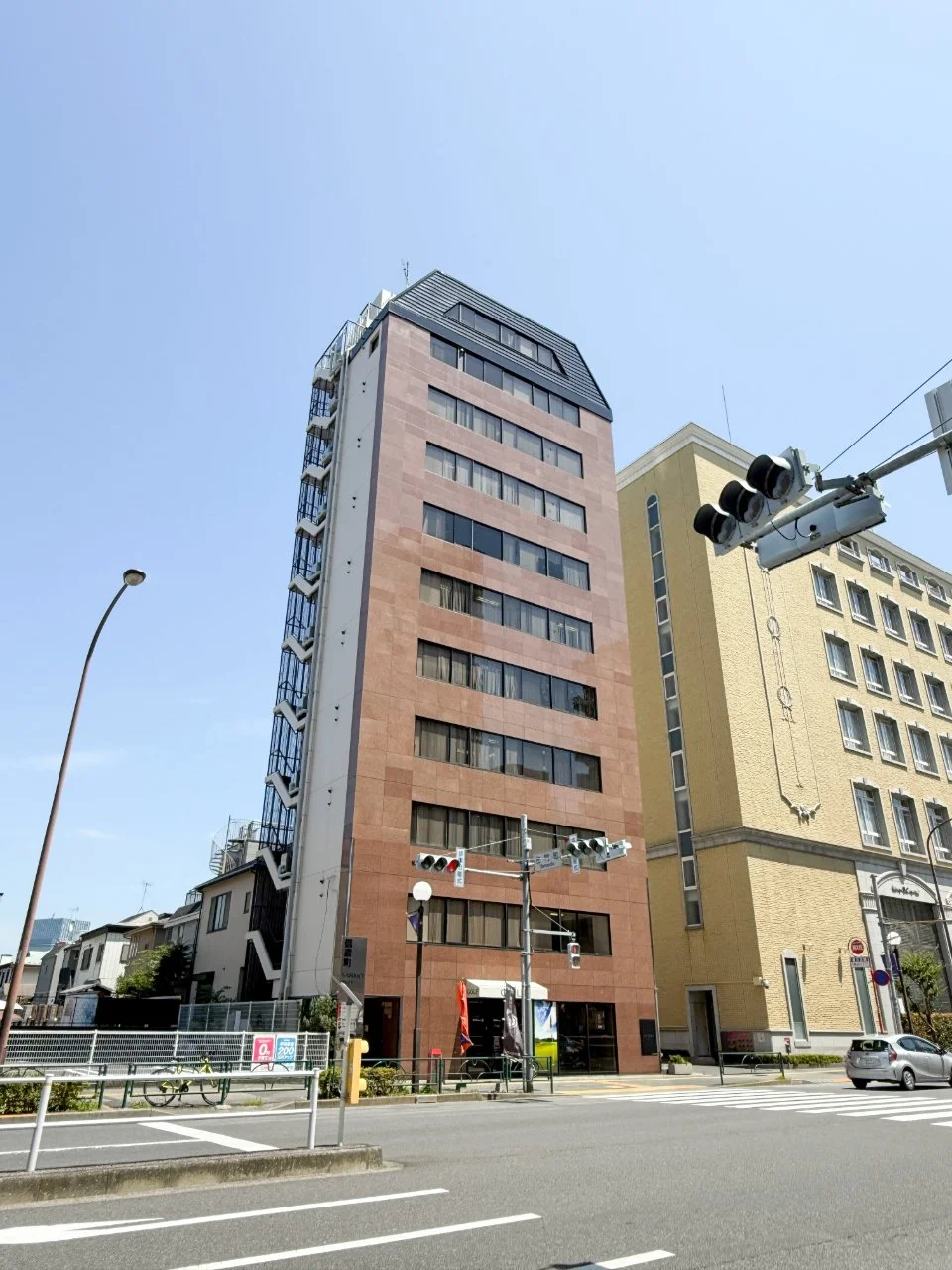 信濃町SANMOビル 3 オフィスビル外観 1