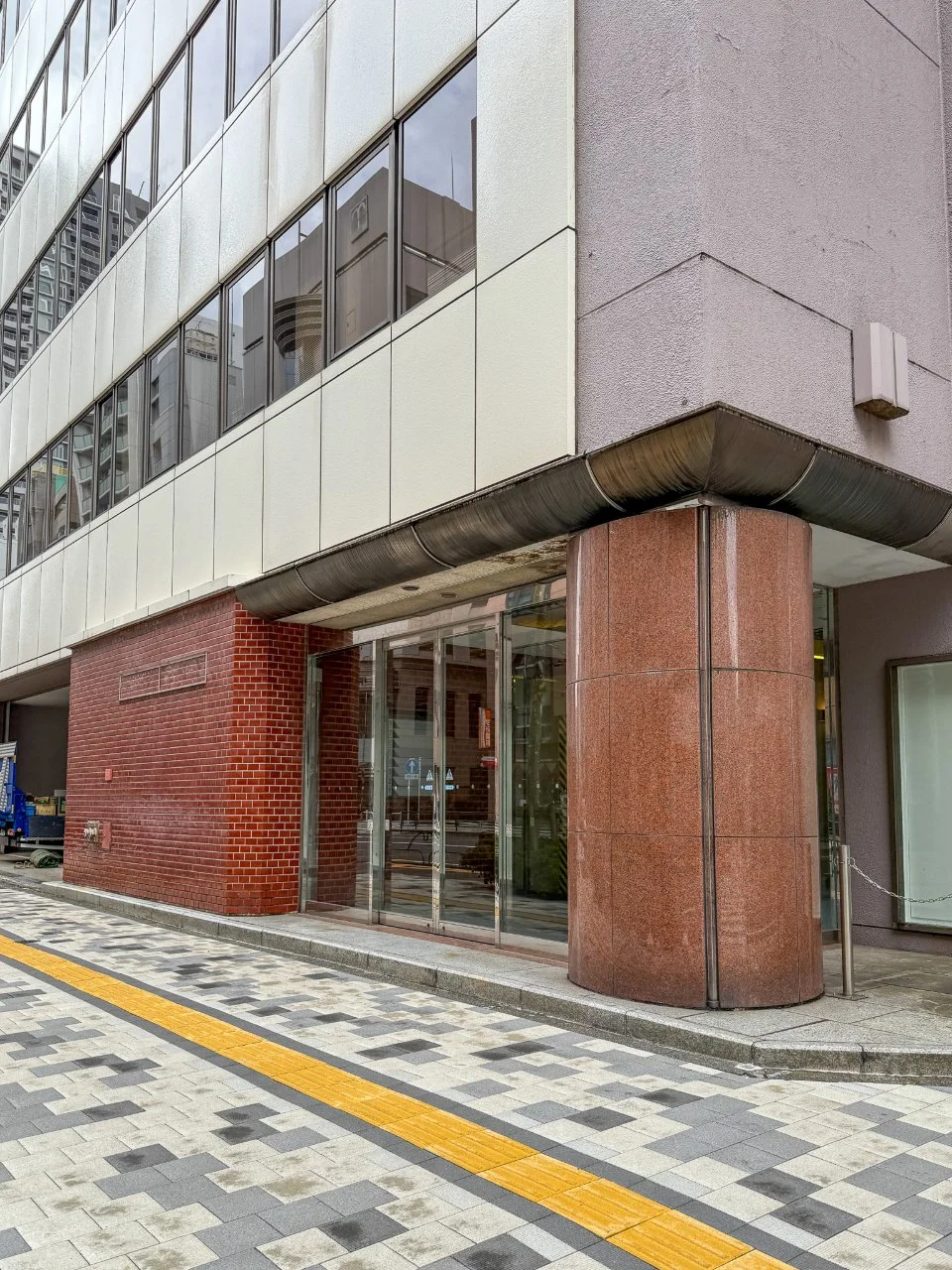 あいおいニッセイ同和損保新宿東共同ビル 5 エントランス 3