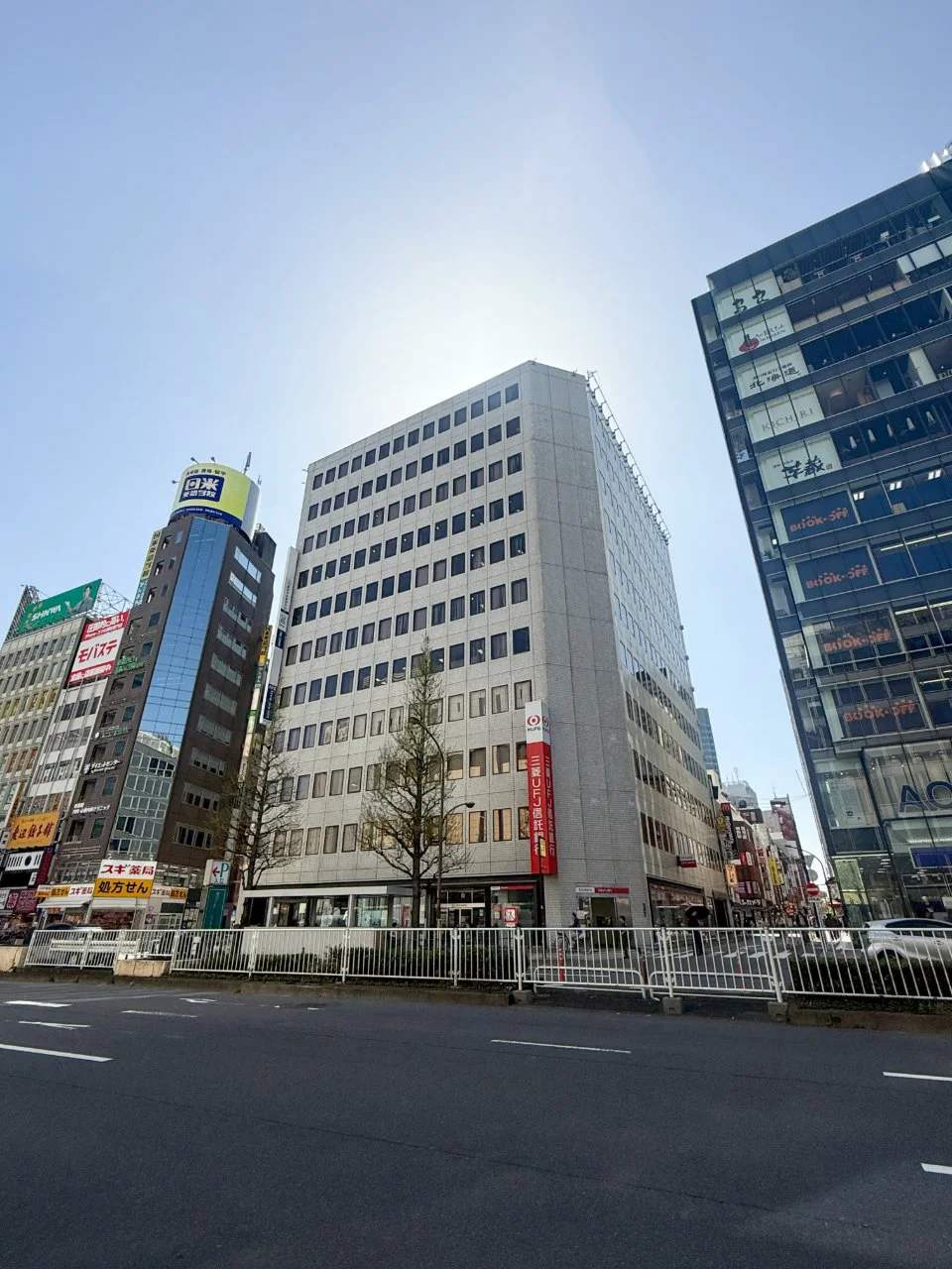 日本生命新宿西口ビル 4 オフィスビル外観 1