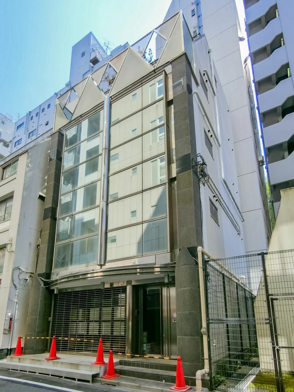 新宿1丁目ビル 一棟貸し 外観 2