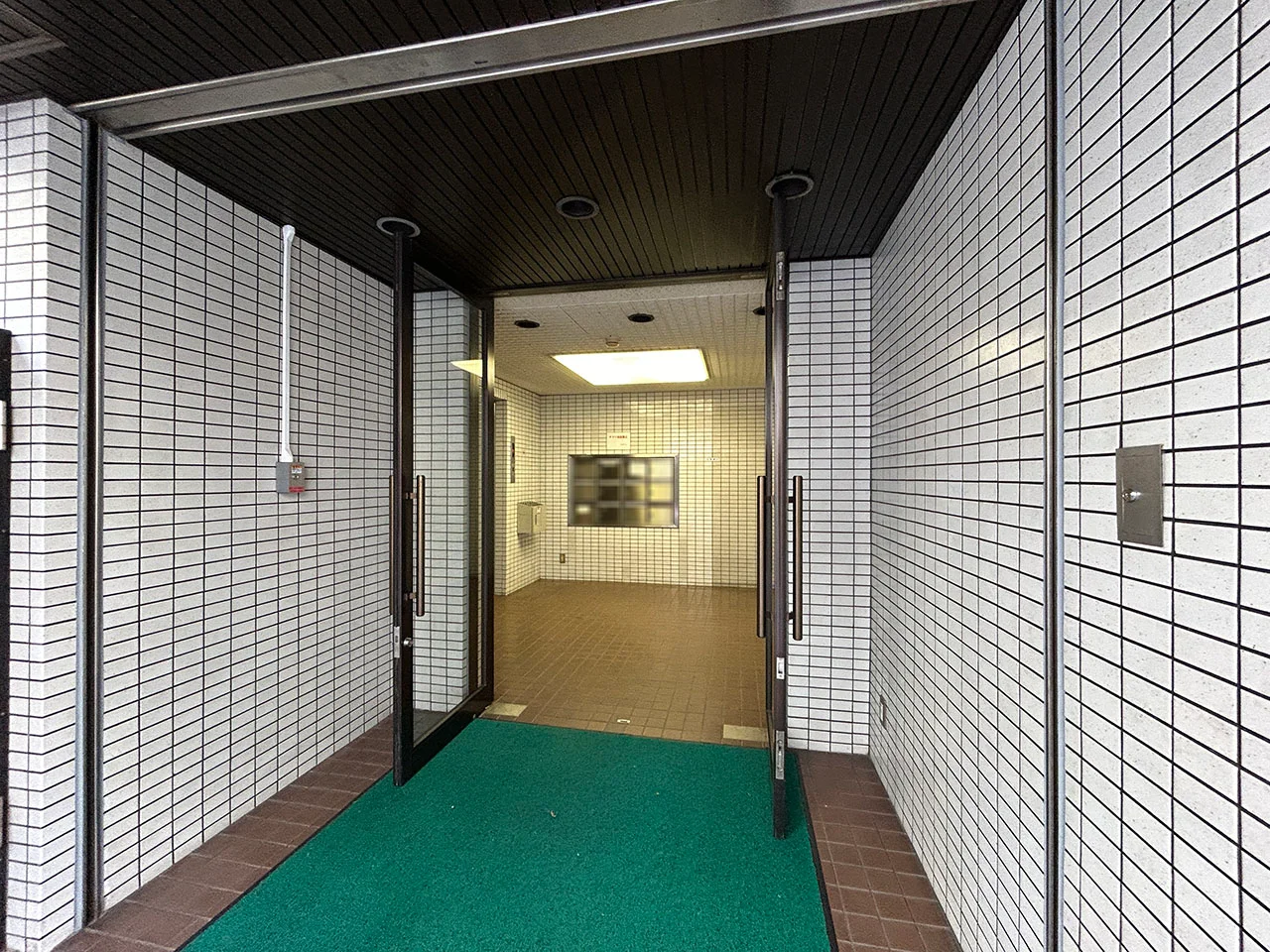 大橋御苑駅ビル別館 3 ビルエントランス 4