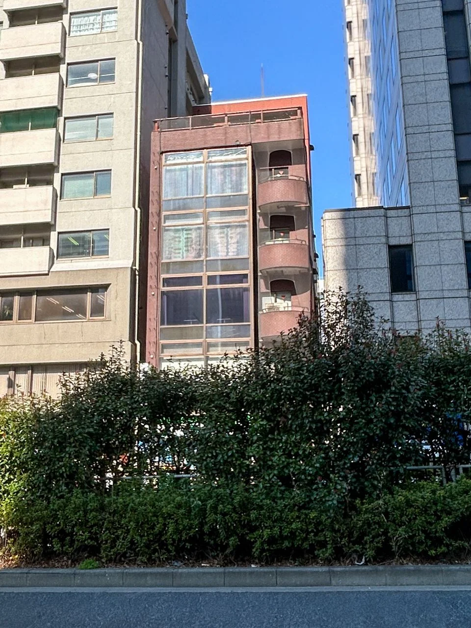 西新宿タカノビル 4 オフィスビル外観 2