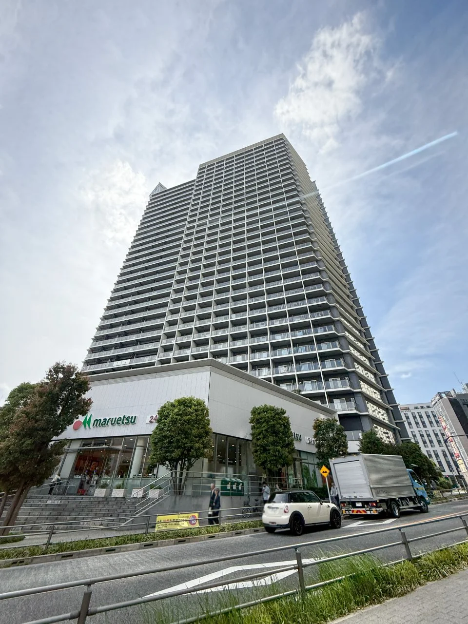 コンフォリア新宿イーストサイドタワー 2 外観 1