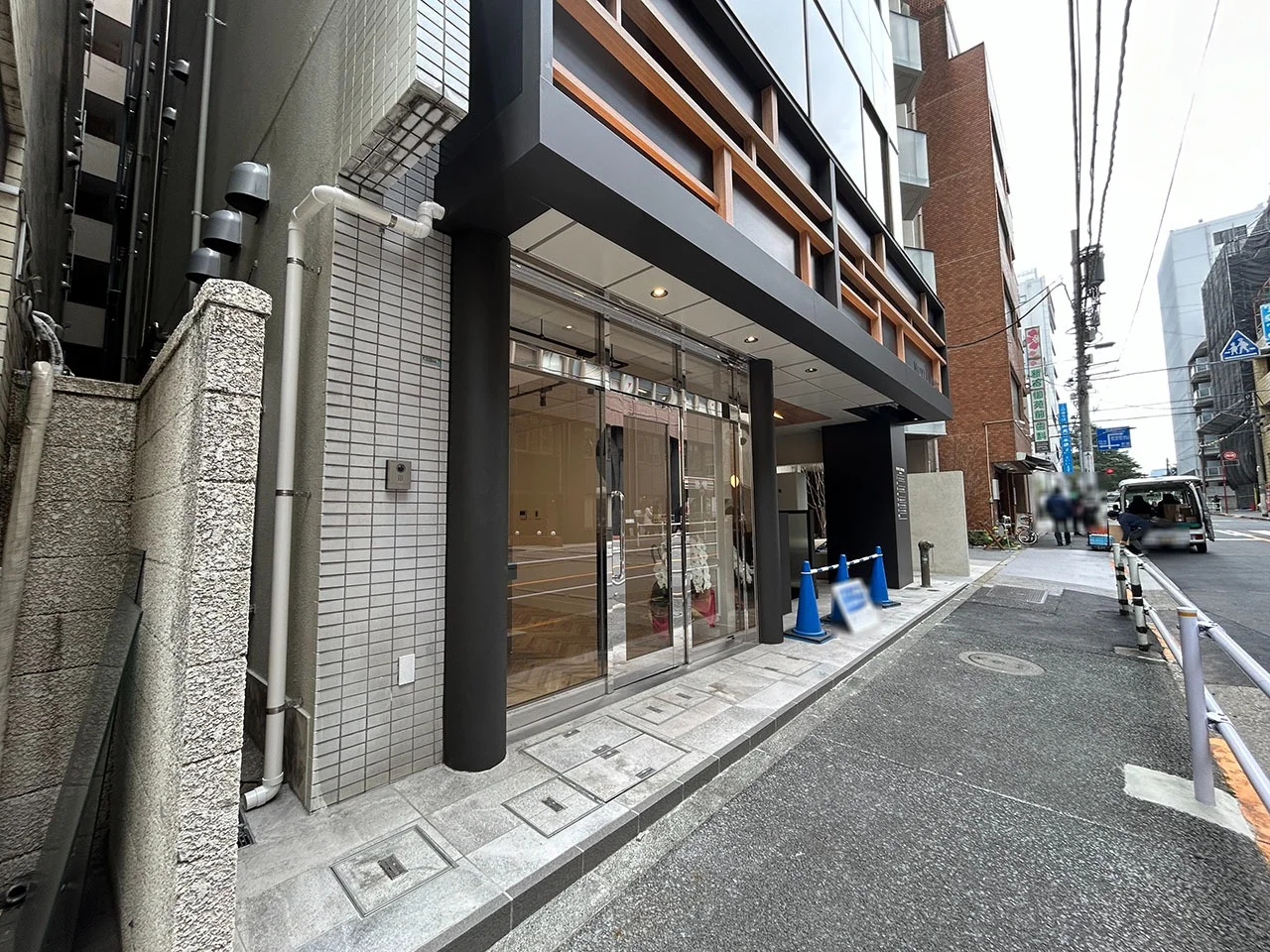 NOVEL WORK 新宿御苑 5 ビルエントランス 4