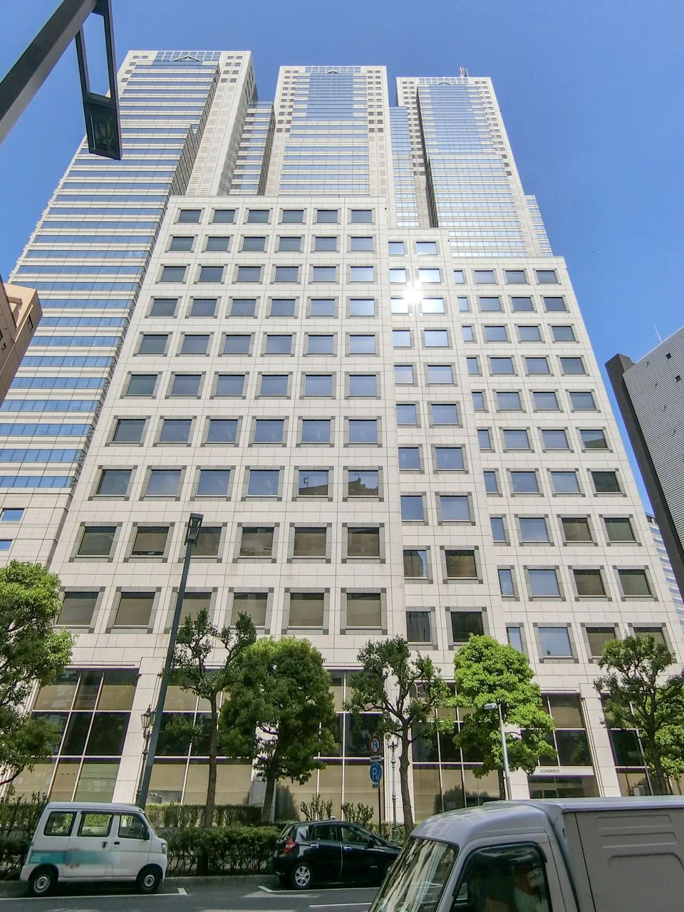 フロンティアグラン西新宿 11 オフィスビル外観 1