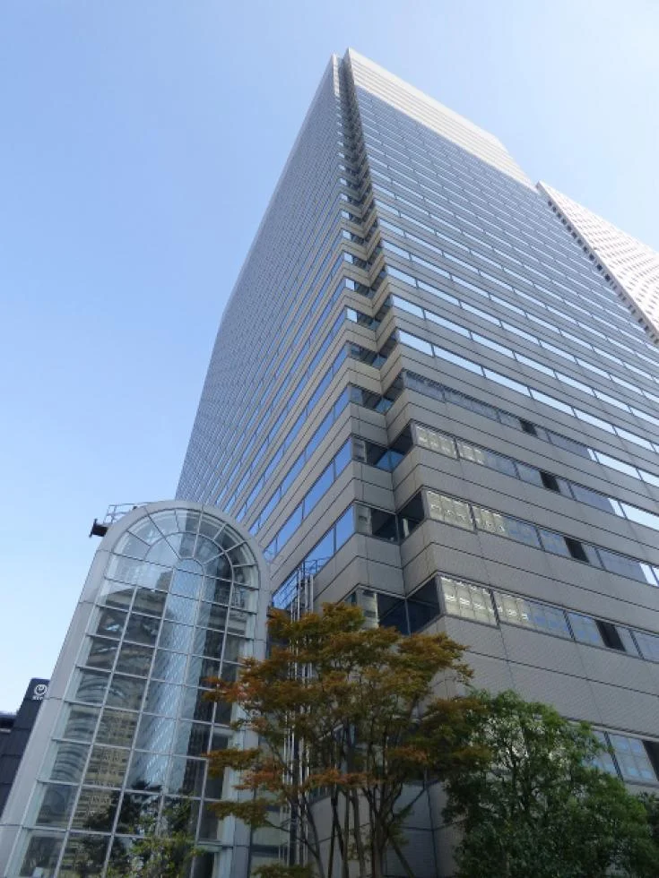 新宿モノリス 27 オフィスビル外観 3