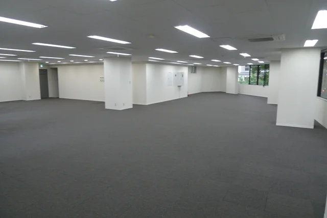新宿嘉泉ビル 2 執務室 4