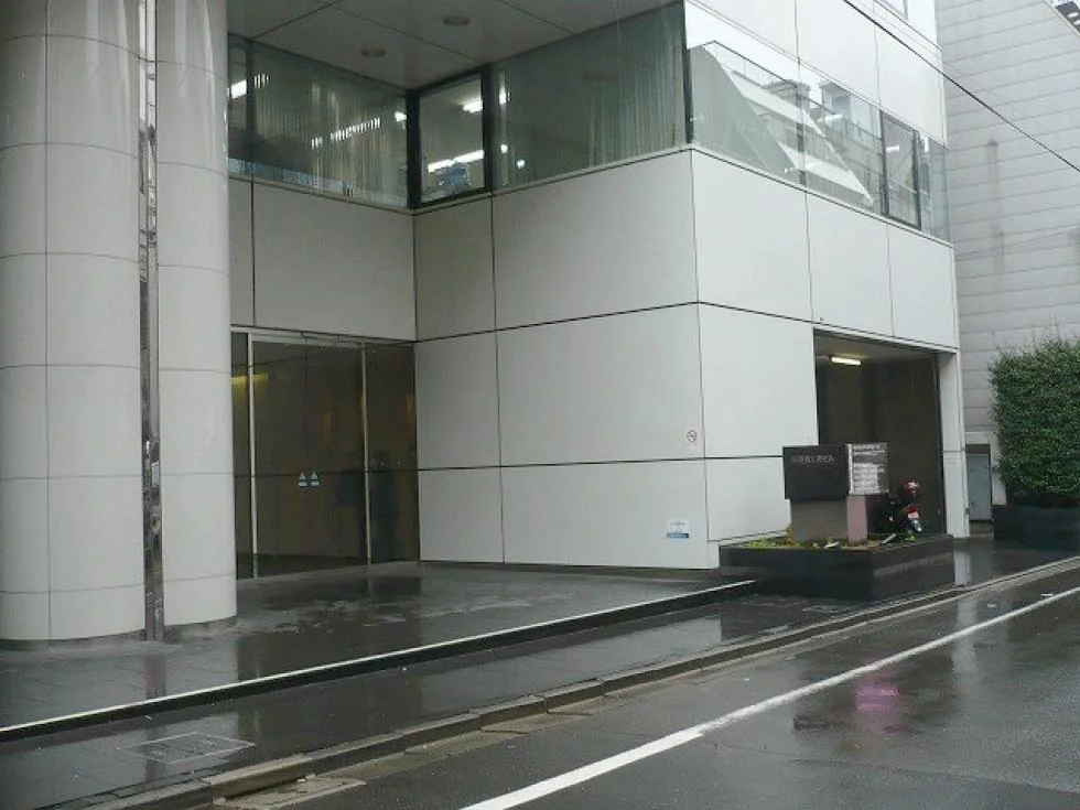 西新宿三晃ビル 2 オフィスビル外観 2