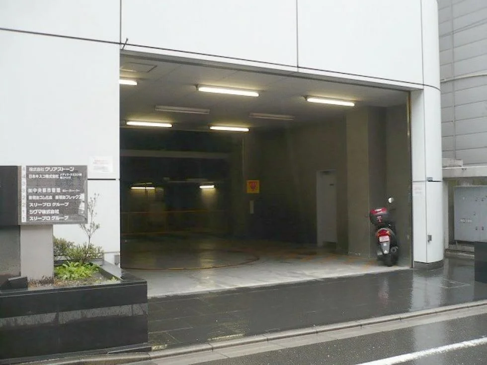 西新宿三晃ビル 2 ビルエントランス 5