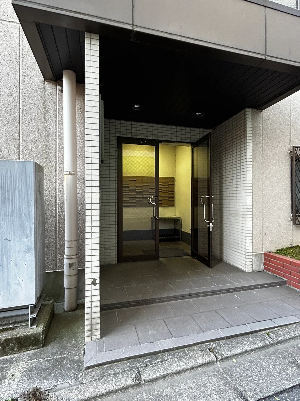 久保金属ビル 一棟貸し エントランス 3