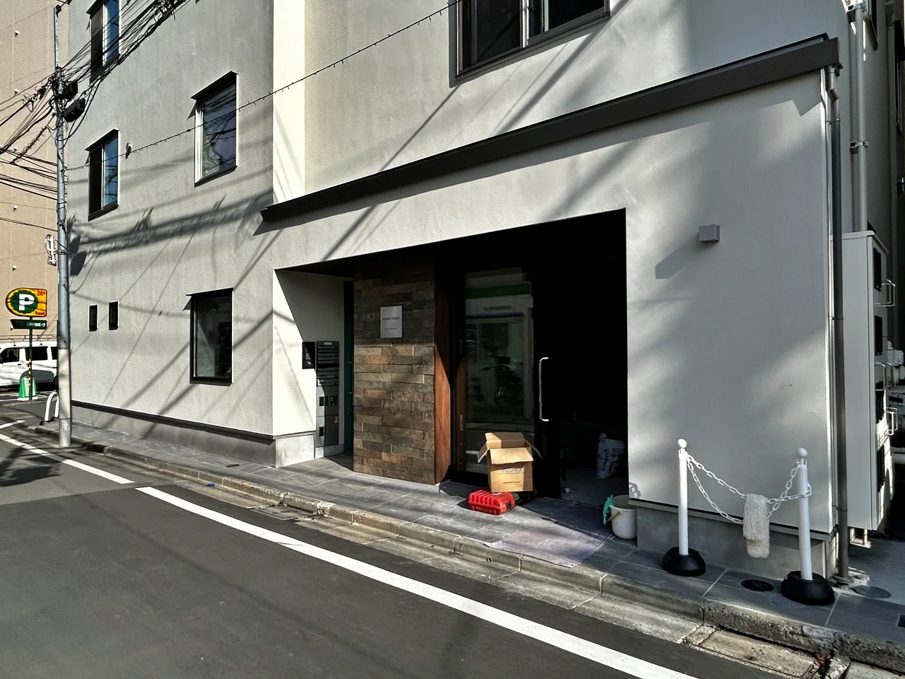 HOUSE FUKUO 1 エントランス 3