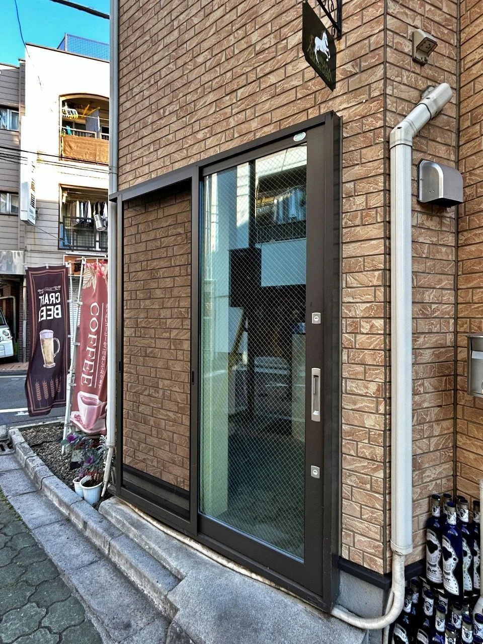 飯田店舗 1階から2階1棟貸し エントランス 3