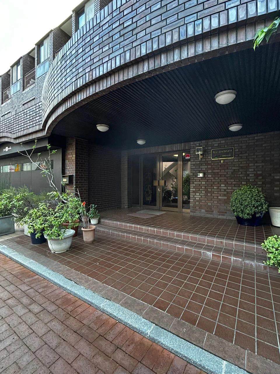 ミュージックハイツ 1 エントランス 3