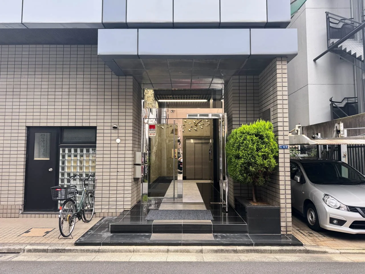 NTビル 3 エントランス 6