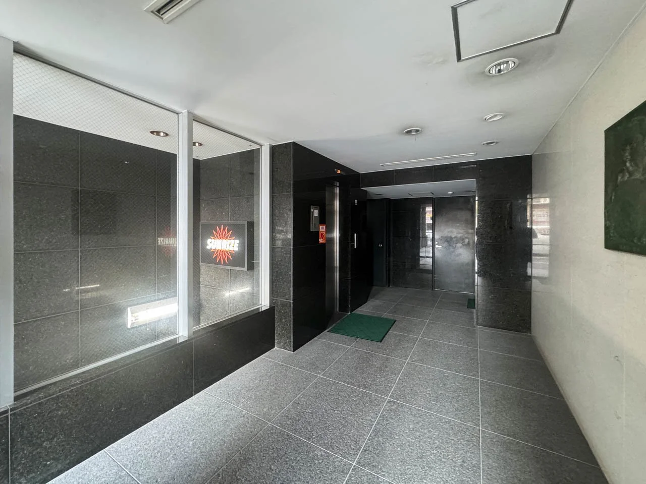 東日本硝子会館 3 エントランス 8