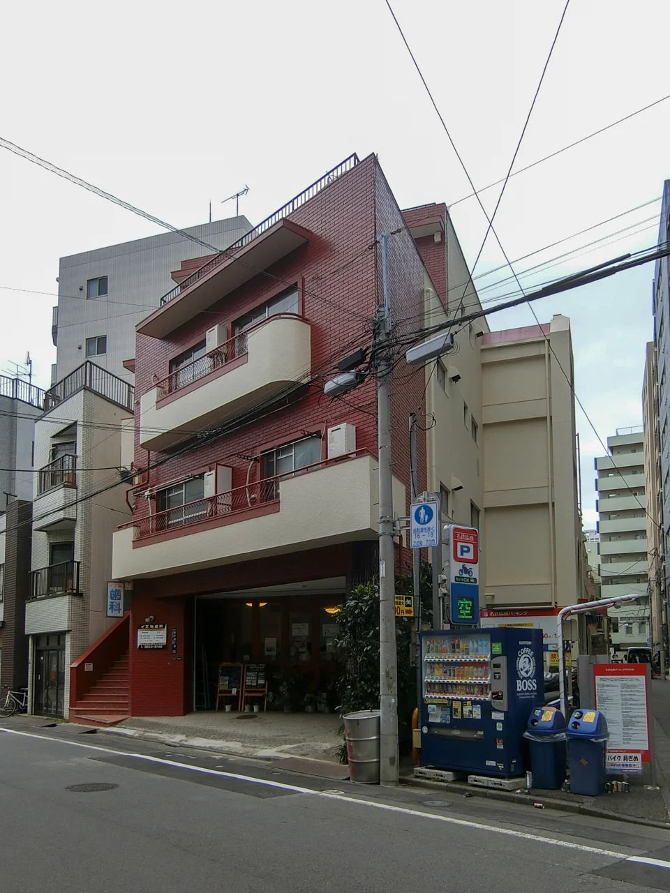イズミビル(和泉ビル) B1 外観 2