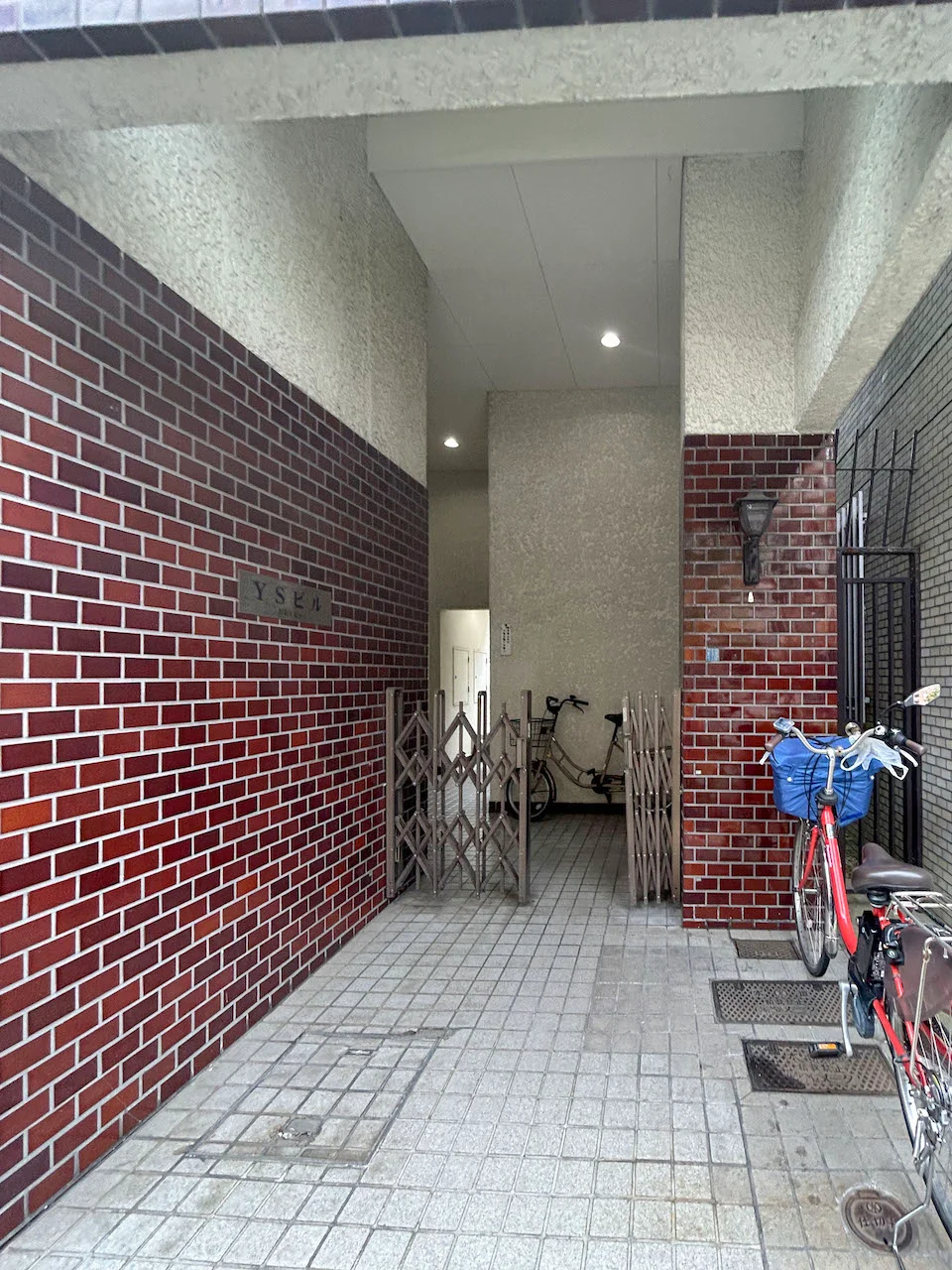 YSビル 5 エントランス 3