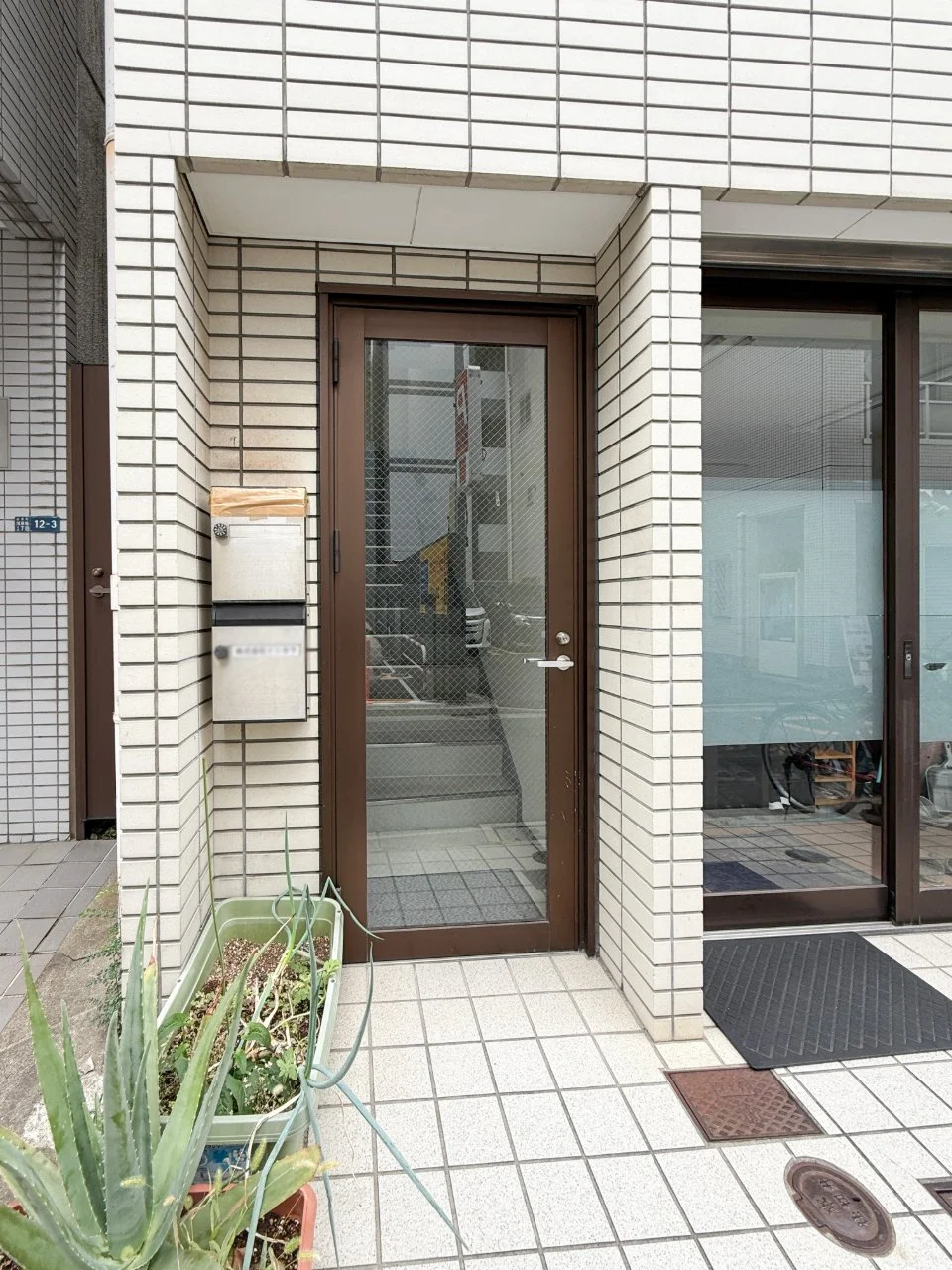 市川ビル 1 エントランス 8