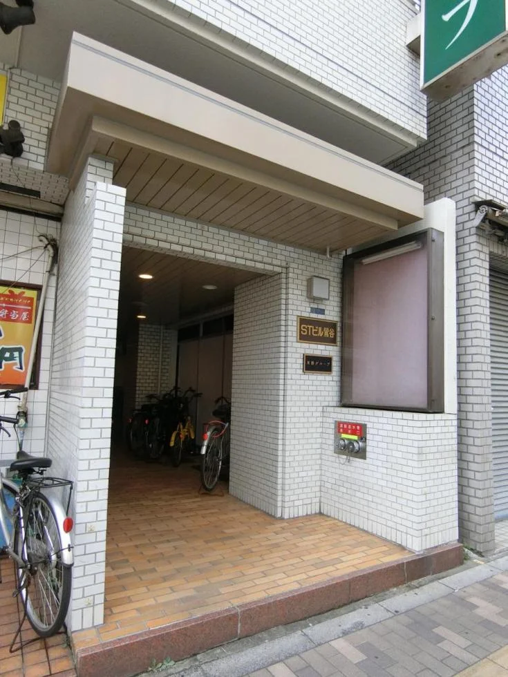 STビル鶯谷 2 エントランス 3