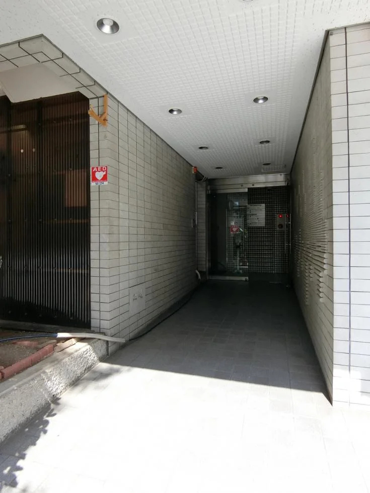 岡安ビル 3 エントランス 3