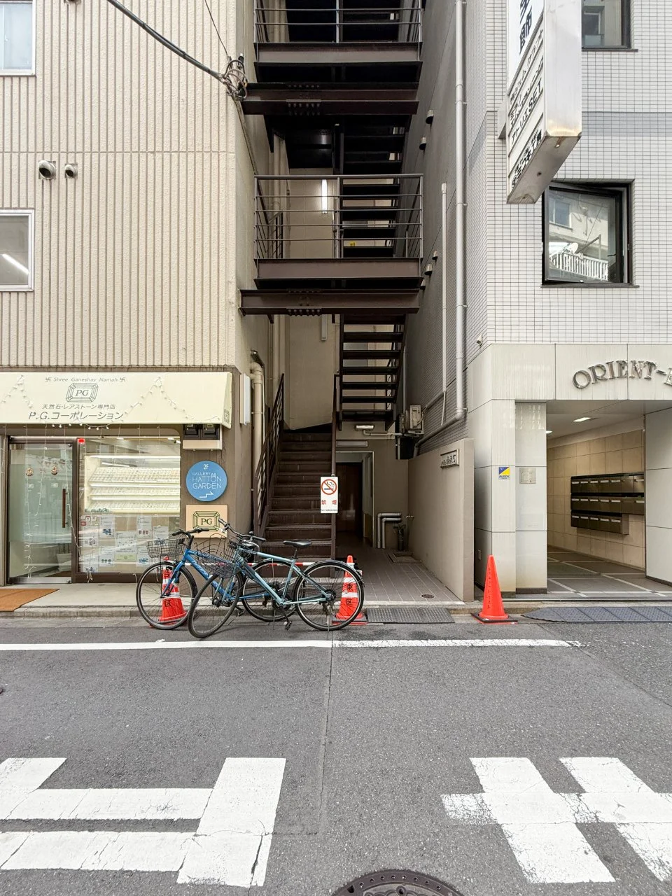 ハピネス御徒町ビル 2 エントランス 3