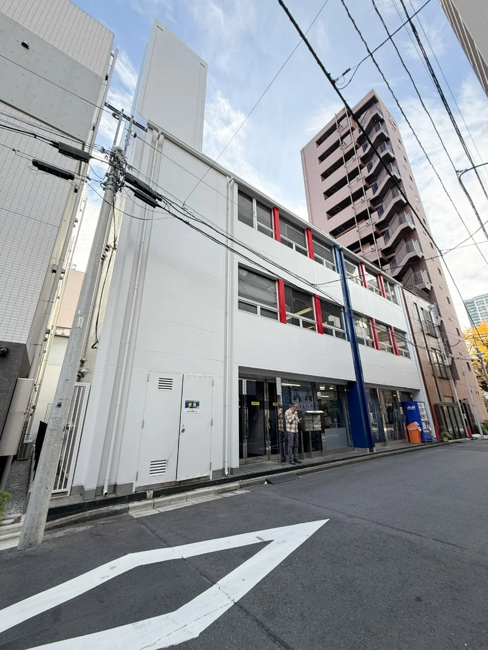 NWビル 1 外観 2