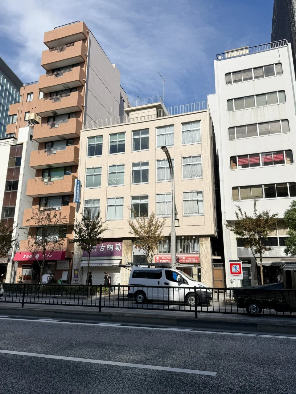 高橋ビル 1階+中2階 外観 2