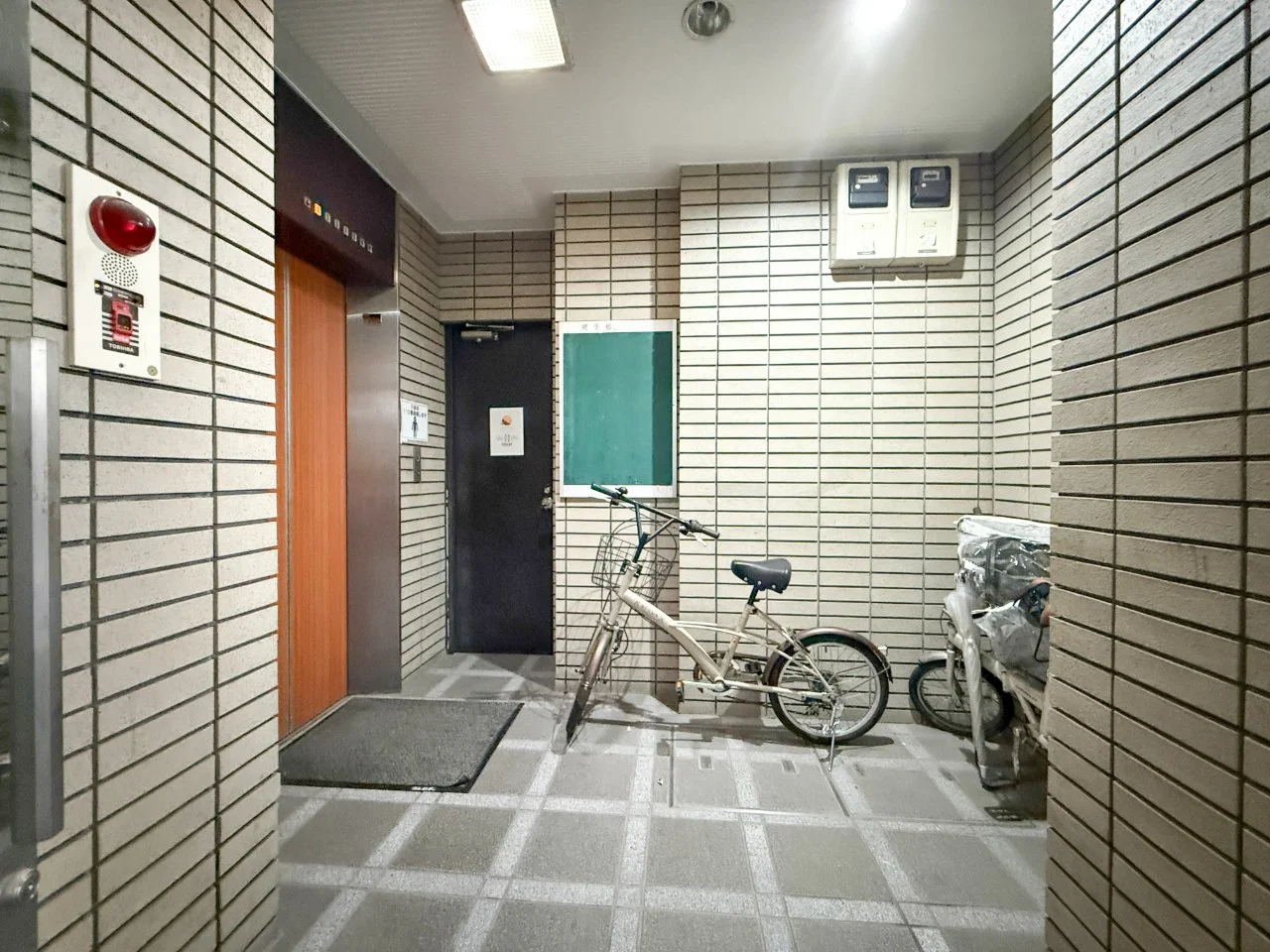 サンライズ・セキネビル 1 共有部 9