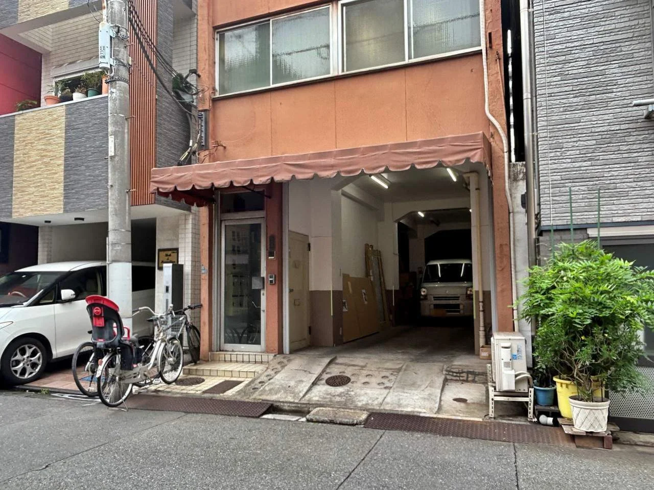 漆原ビル 2 エントランス 3