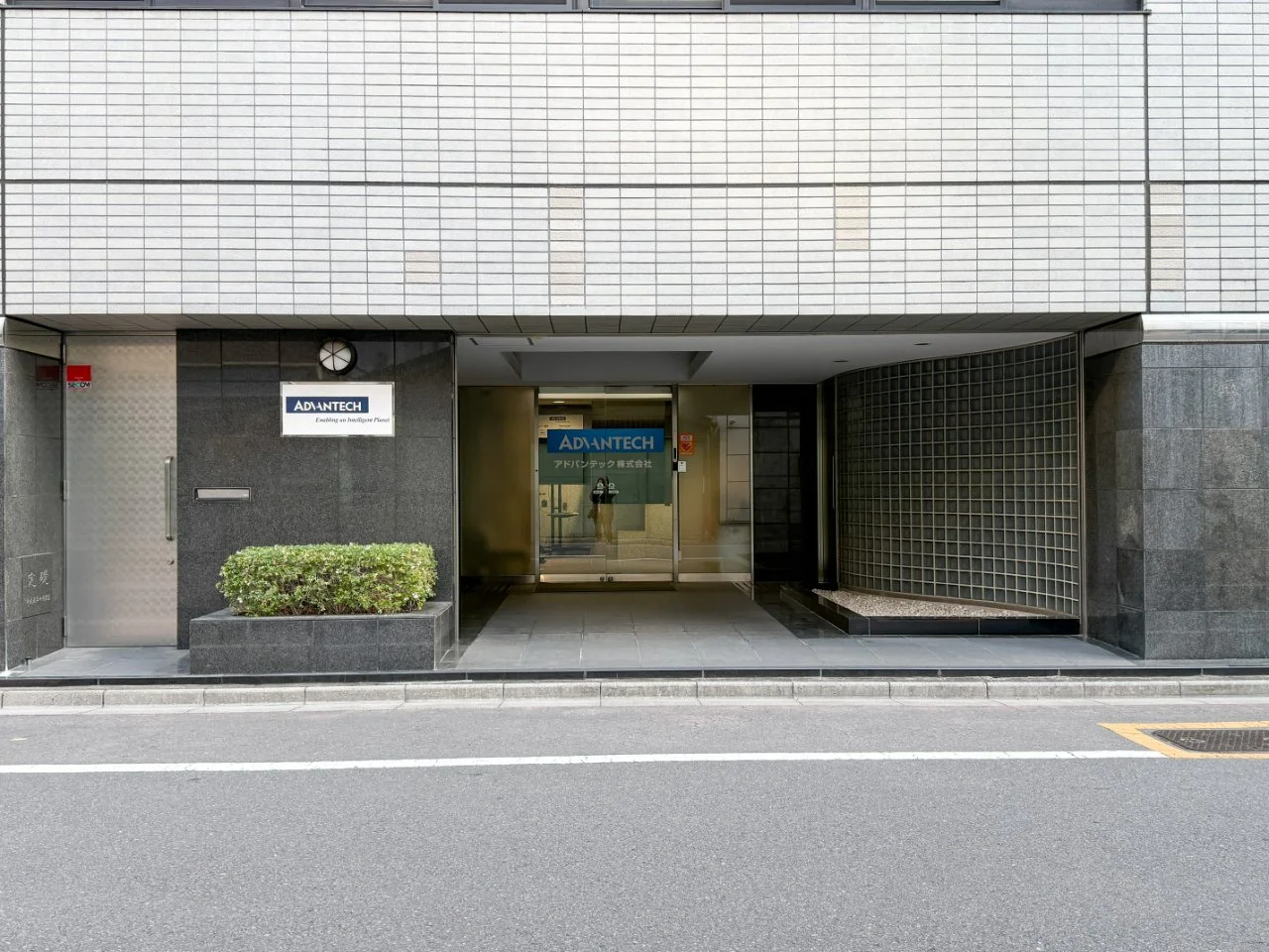 協和ビル 一棟貸し エントランス 3