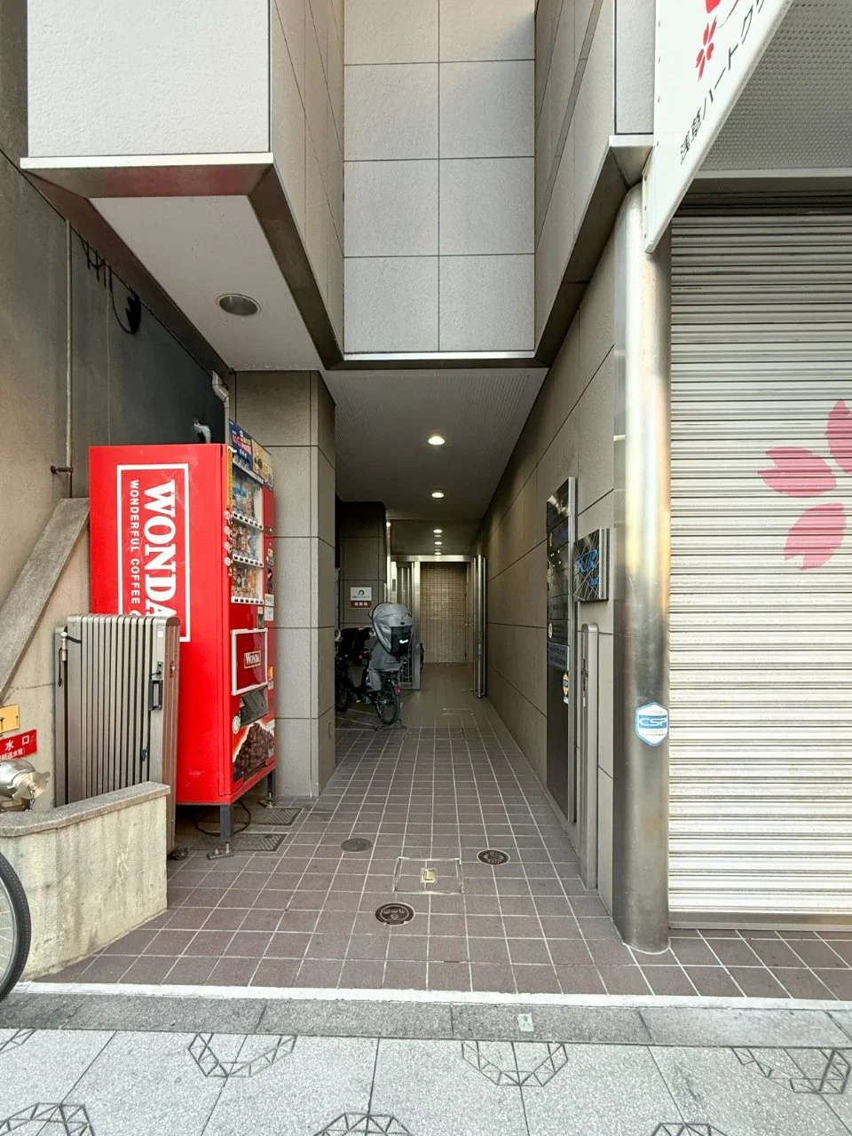 SCRビル 4 エントランス 5
