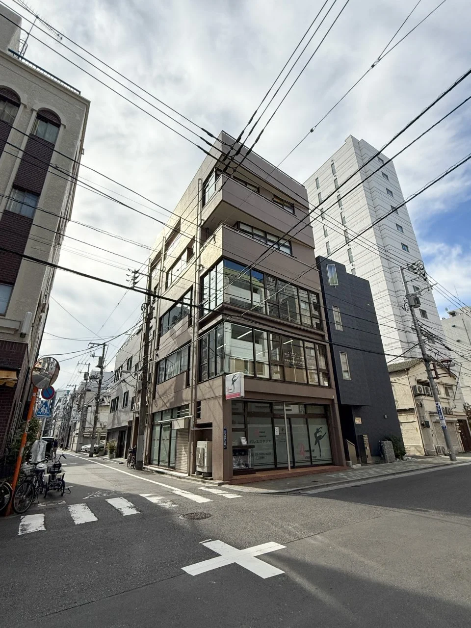 日の出ビル 1 外観 1