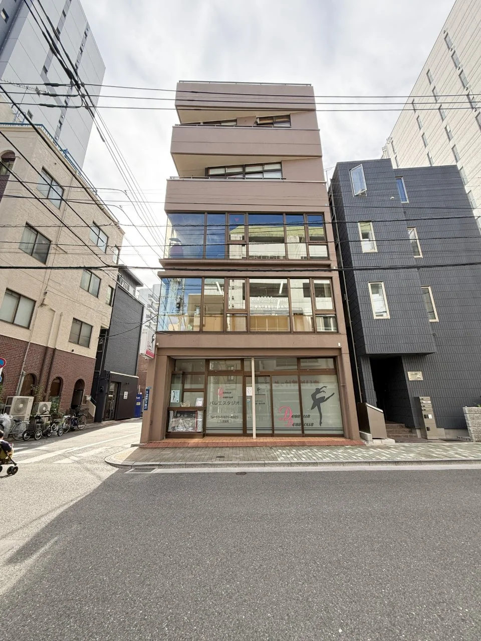 日の出ビル 1 外観 2