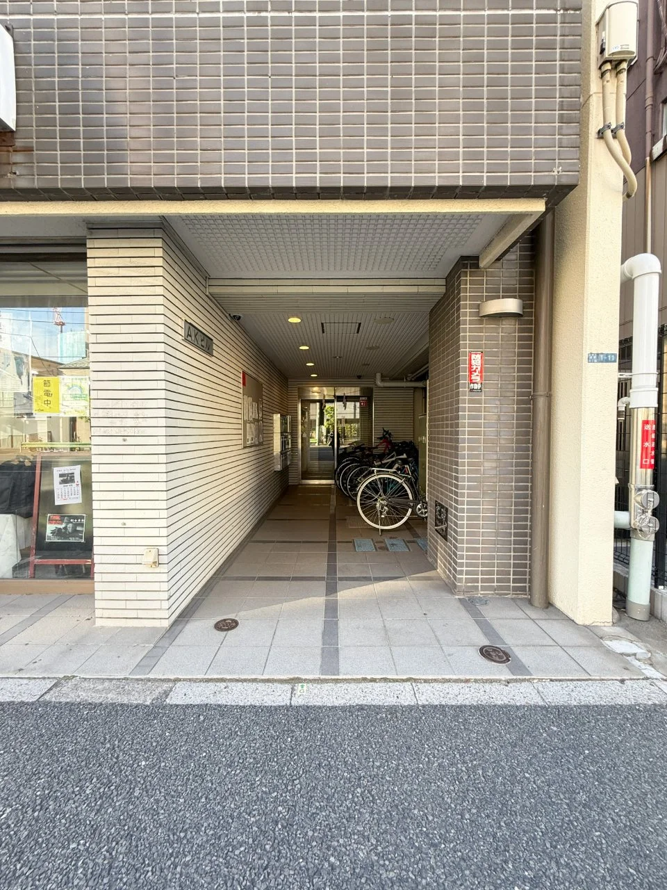 AKビル B1・1階セット エントランス 3