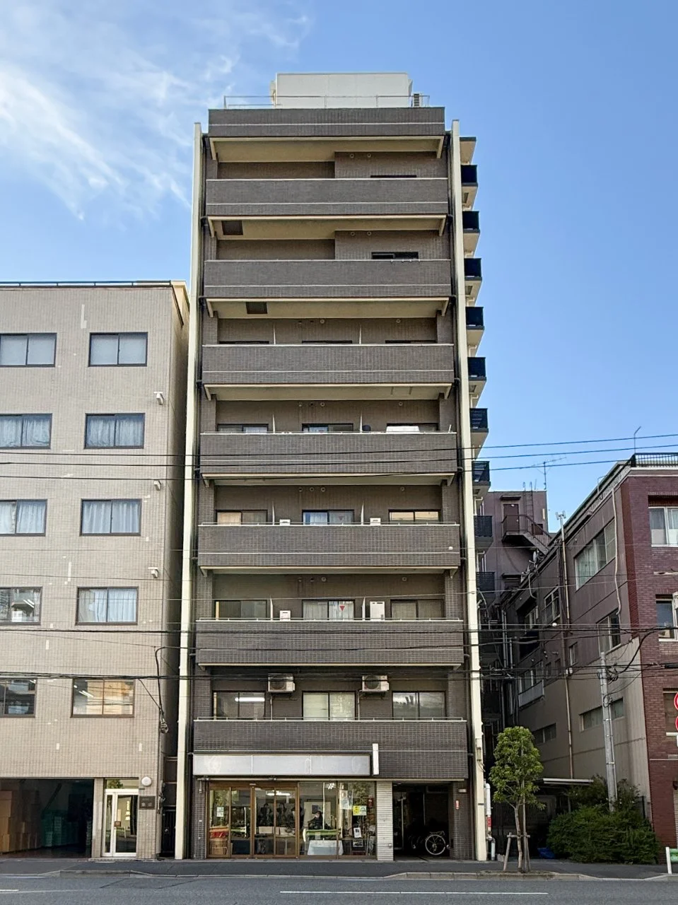 AKビル B1・1階セット 外観 1