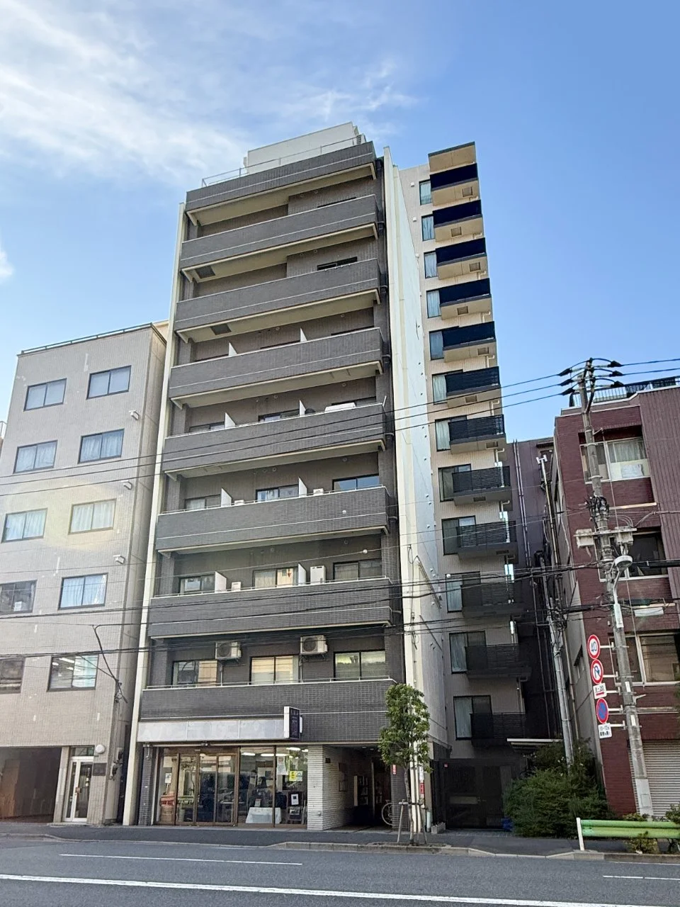 AKビル B1・1階セット 外観 2