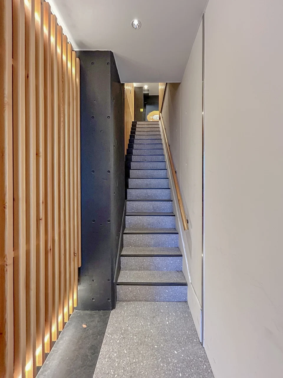 METS八番館 5 エントランス 4
