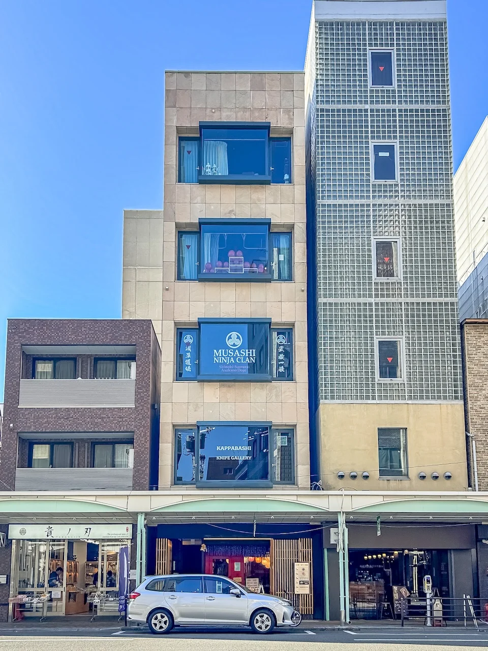 METS八番館 5 外観 1