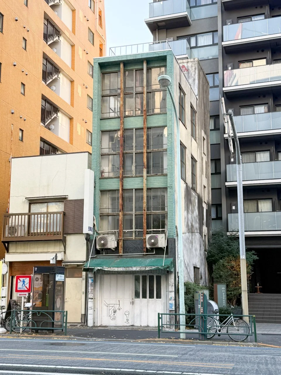 鈴木ビル 1-4 外観 1