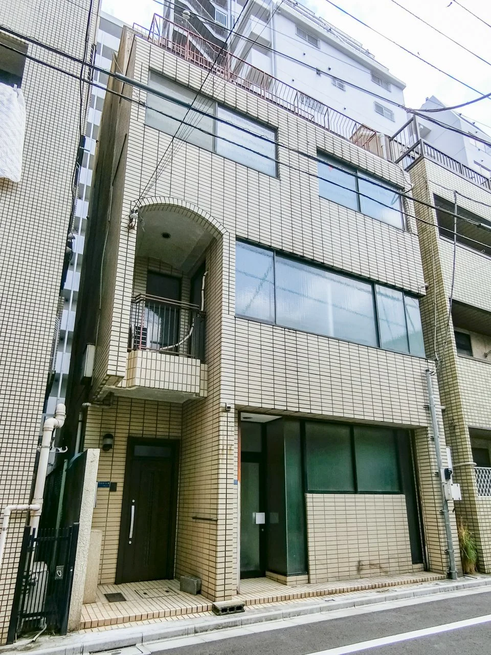 ベルファミーユ入谷 2階から5階セット 外観 1