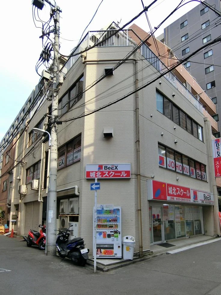岩城ビル 1階〜3階一括貸し 外観 1