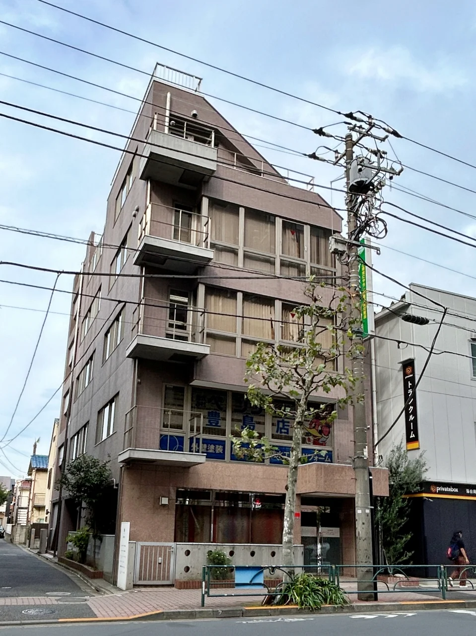 BAJビル 5 外観 1