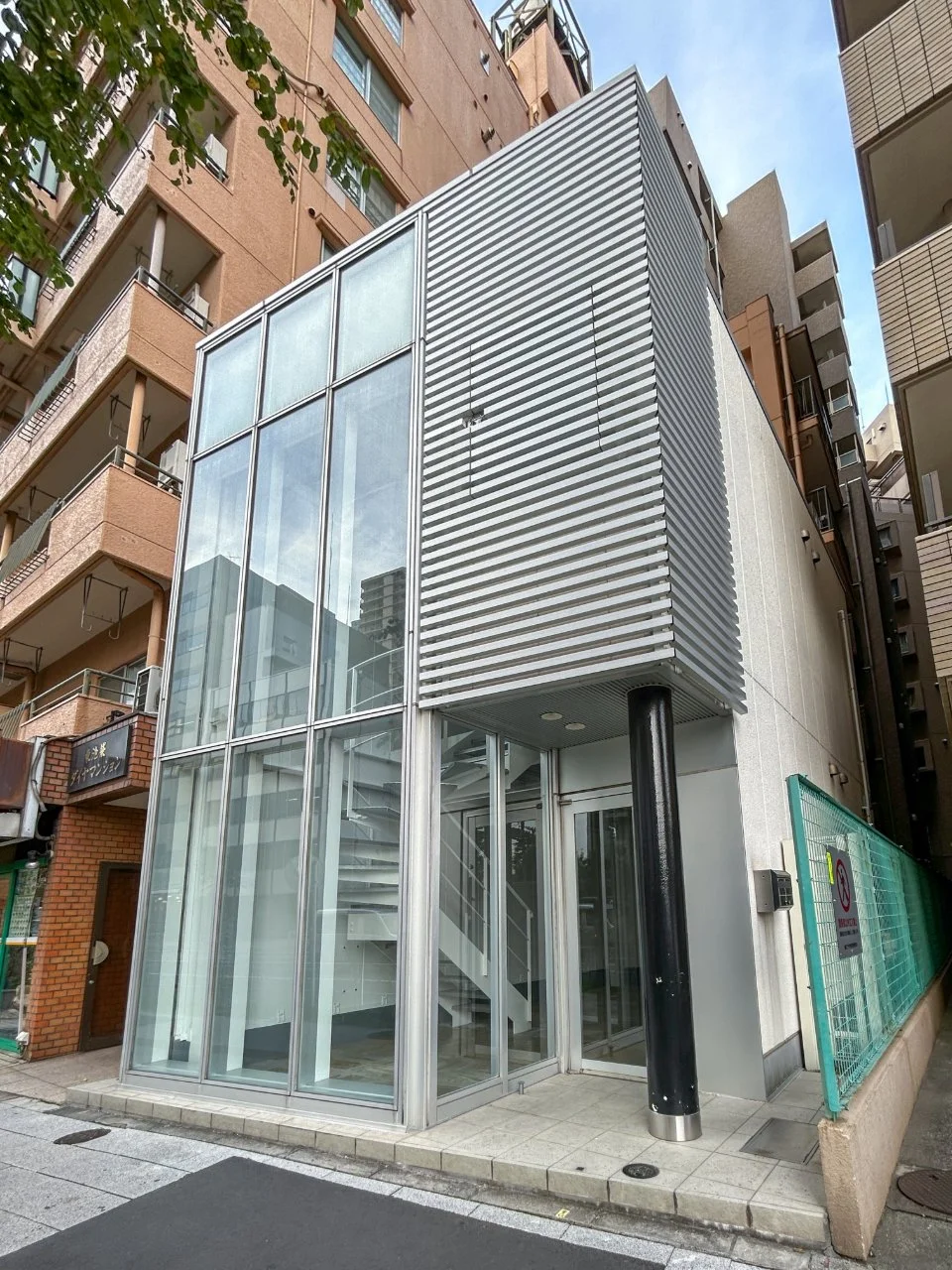佐野ビル 一棟貸し 外観 1