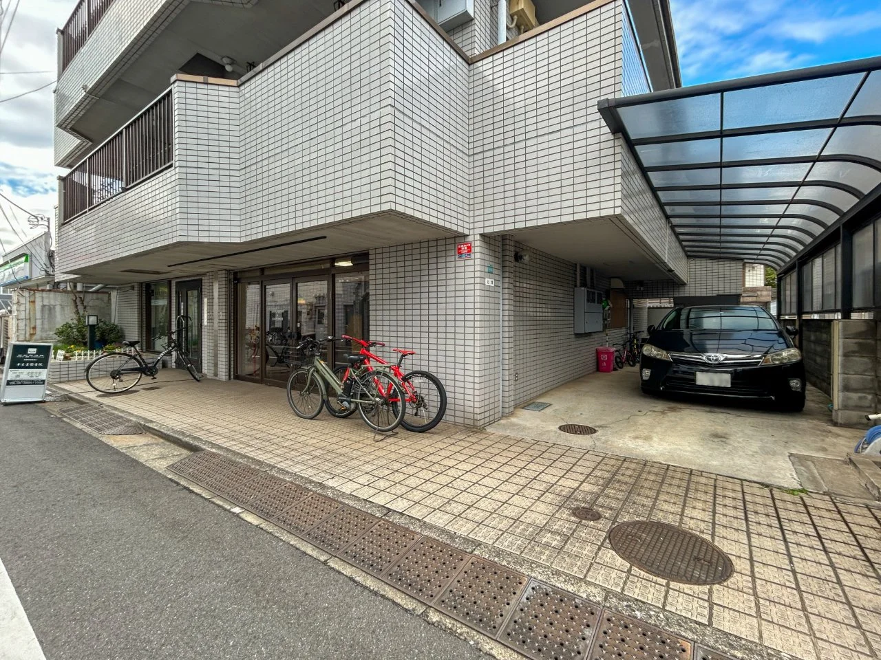 石塚ビル 1 エントランス 3