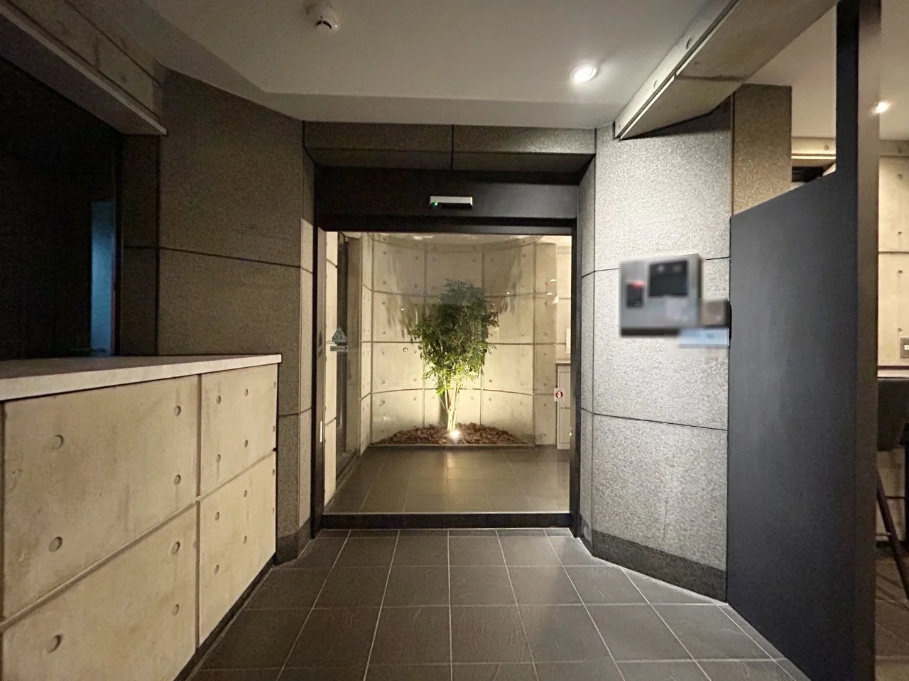 アーバンパーク護国寺 B1 エントランス 4