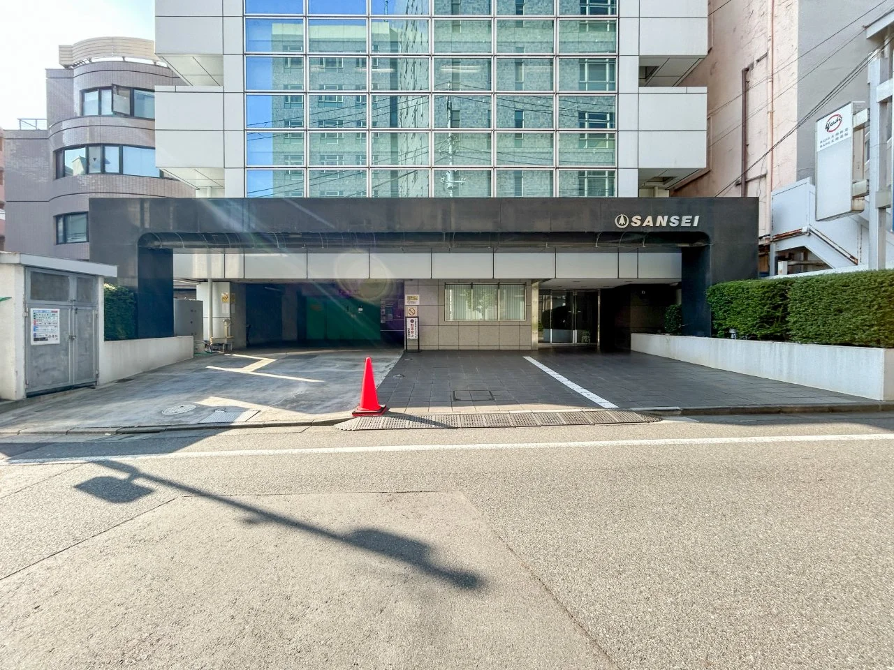 三成東京本社ビル 6 エントランス 3