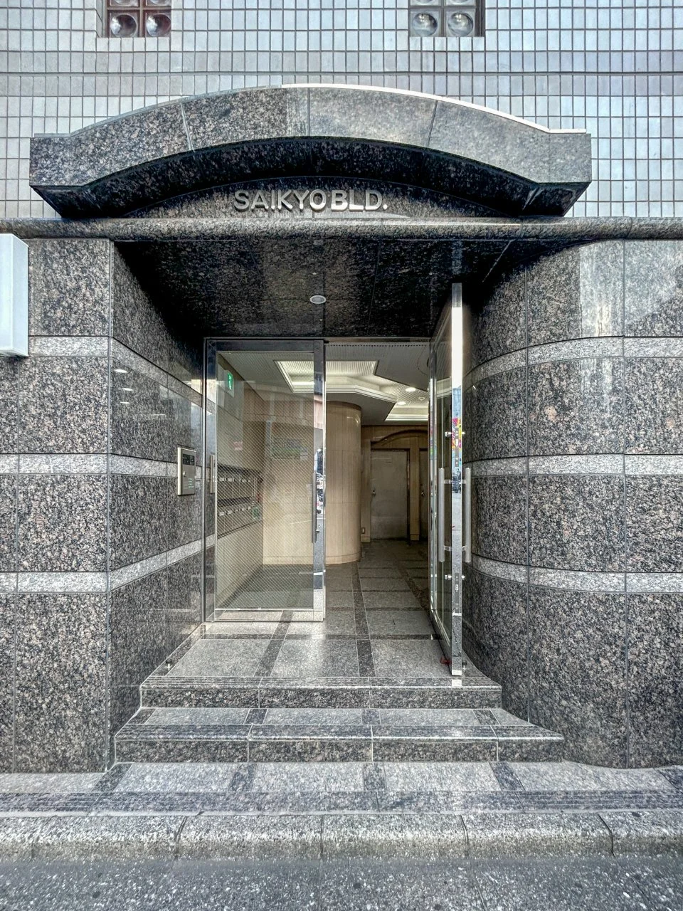 西京池袋ビル 8 エントランス 3