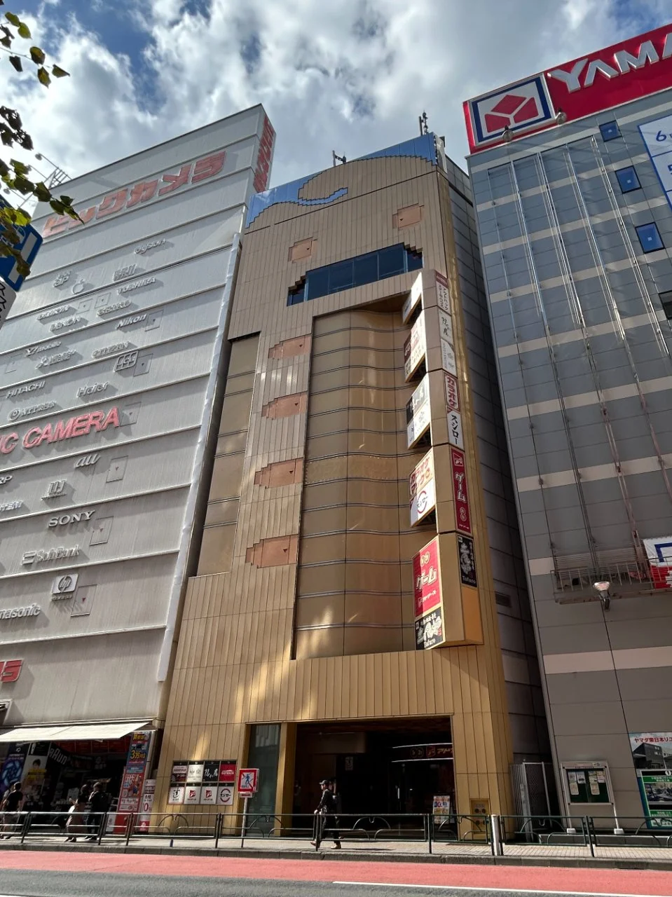 池袋とうきゅうビル 1+2階